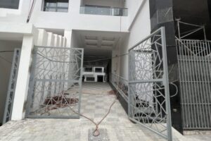 Glorious garden - 1 Glorious garden - 1